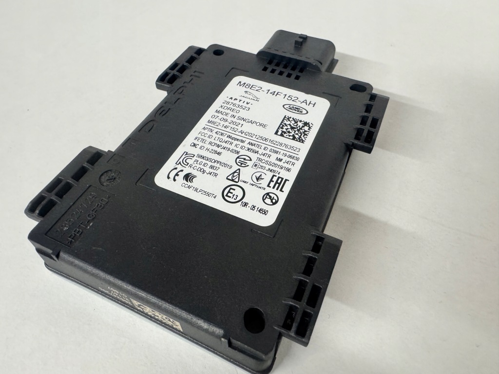 Датчик Мертвого поля Range Rover Jaguar M8E2-14F152-AH