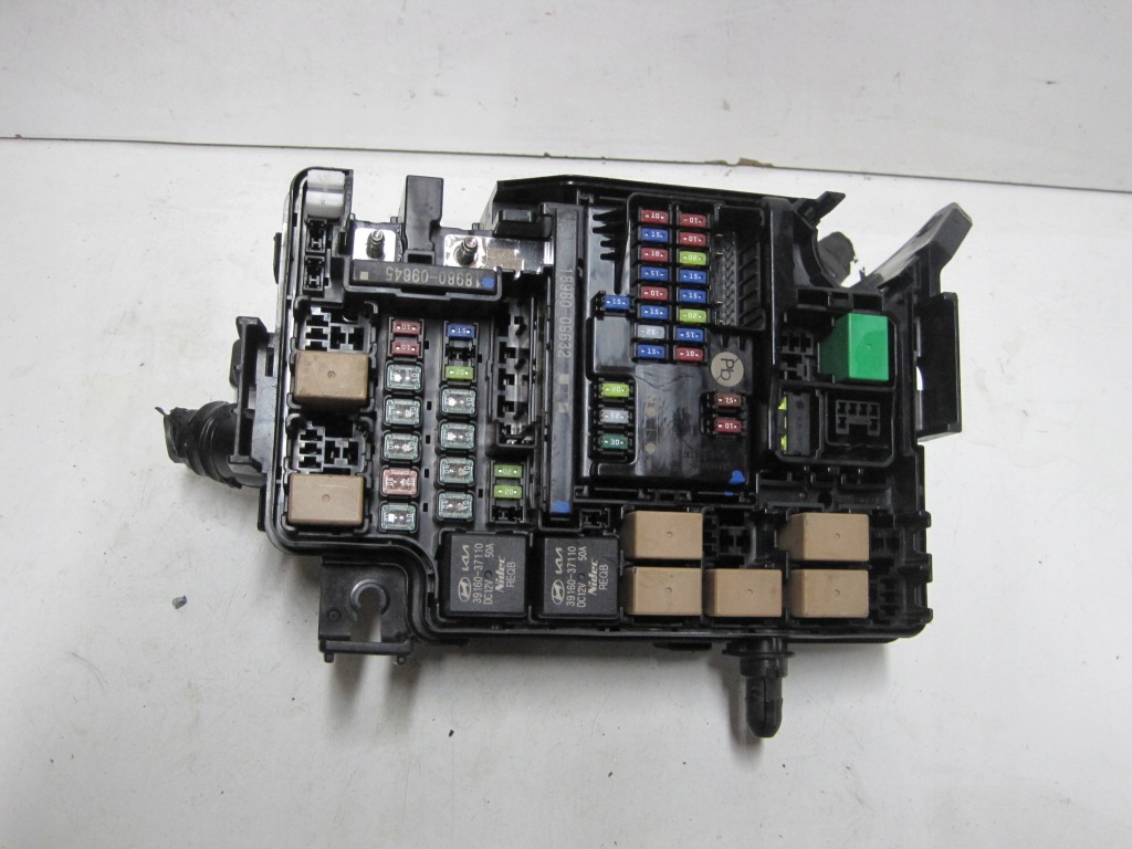 БЛОК ЗАПОБІЖНИКІВ KIA 91276-J7370